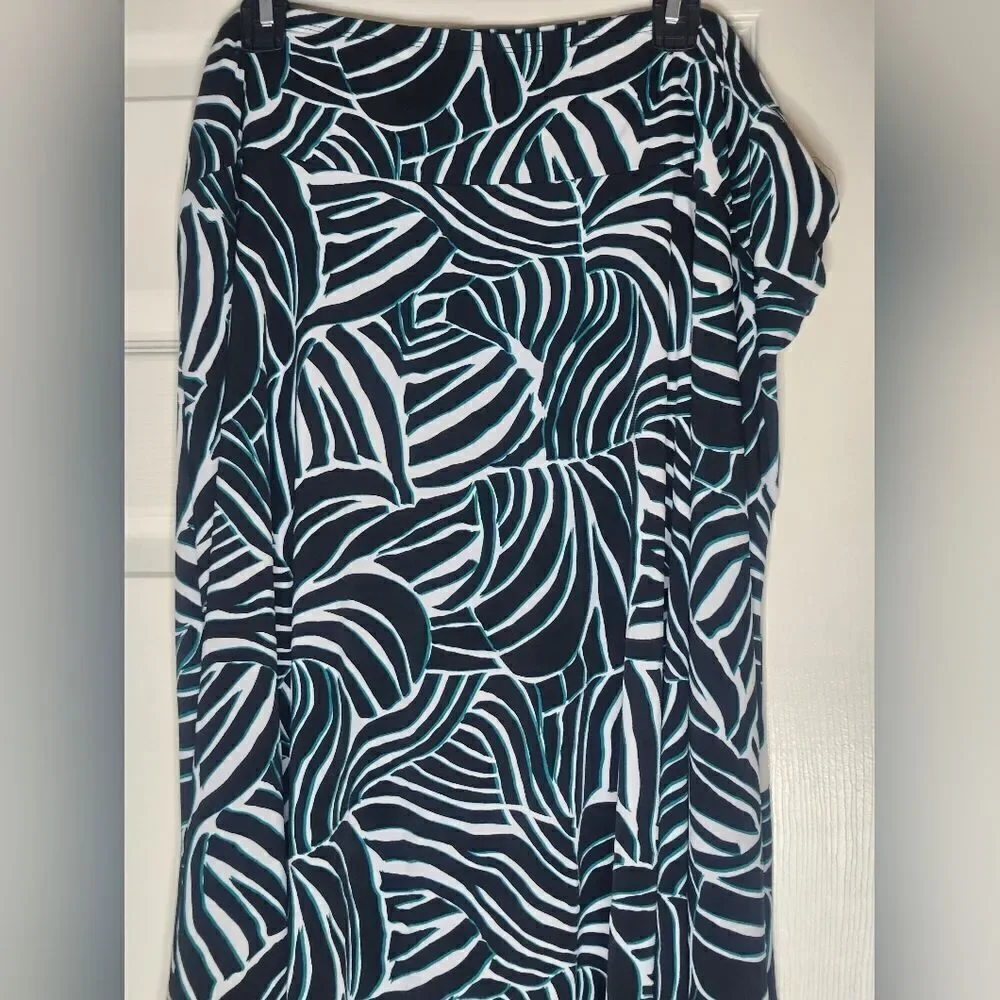 East 5th 2X Black White Blue Elastic Waist Women's Midi Skirt